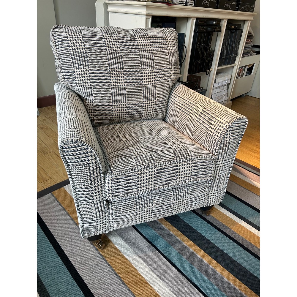 Chelsea Accent Chair 